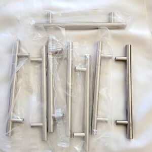 Lot of 8 Brushed Nickle Handles For Cabinet Kitchen Or Bathroom Hardware
